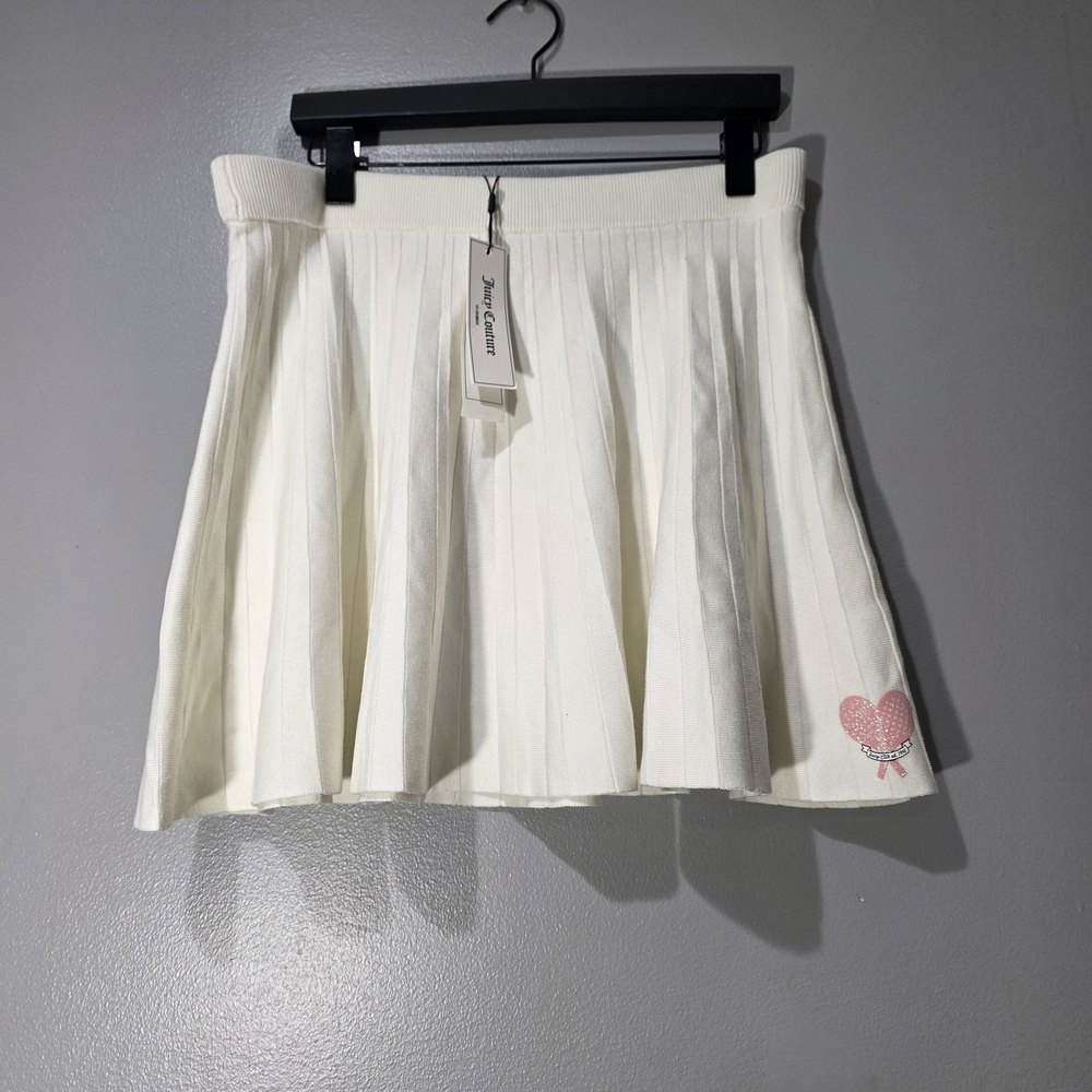 Juicy Couture Cream Mini Skirt with Pink Heart